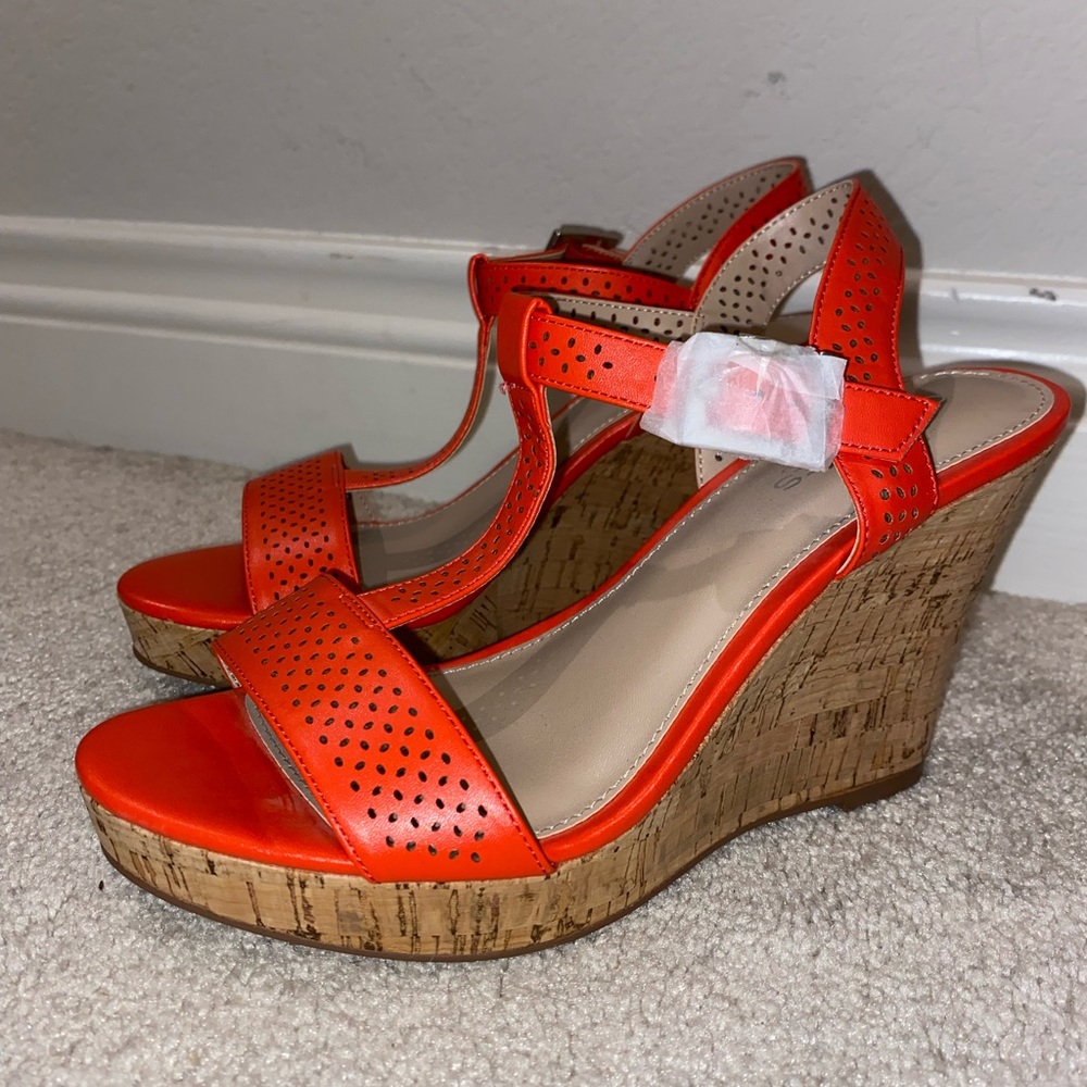 Orange-red wedge heels